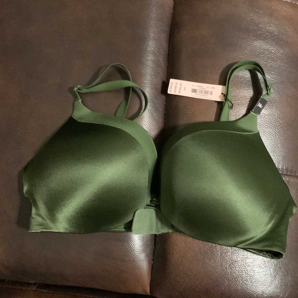 Victoria’s Secret Push-Up Bra 34 C NWT